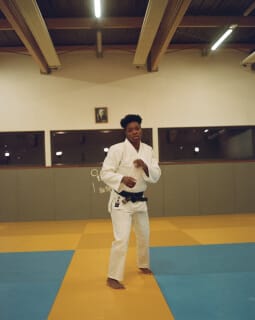 Audrey se prépare au combat